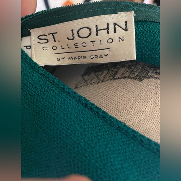 St. John Knit Short Sleeve Top - Picture 4 of 6